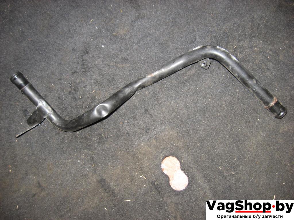 патрубок (трубопровод, шланг) Volkswagen Touran 1 поколение 2004, 2.0 л., TDi, BKD, дизель, АКПП, серебро, минивэн, передний привод, 03G121151A - фото №1