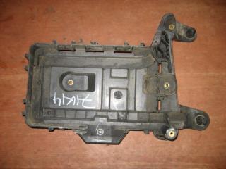 полка аккумулятора Volkswagen Golf 5 поколение 2007, 1.9 л., TDi, BLS, дизель, МКПП, черный, универсал, передний привод, 1K0915333C