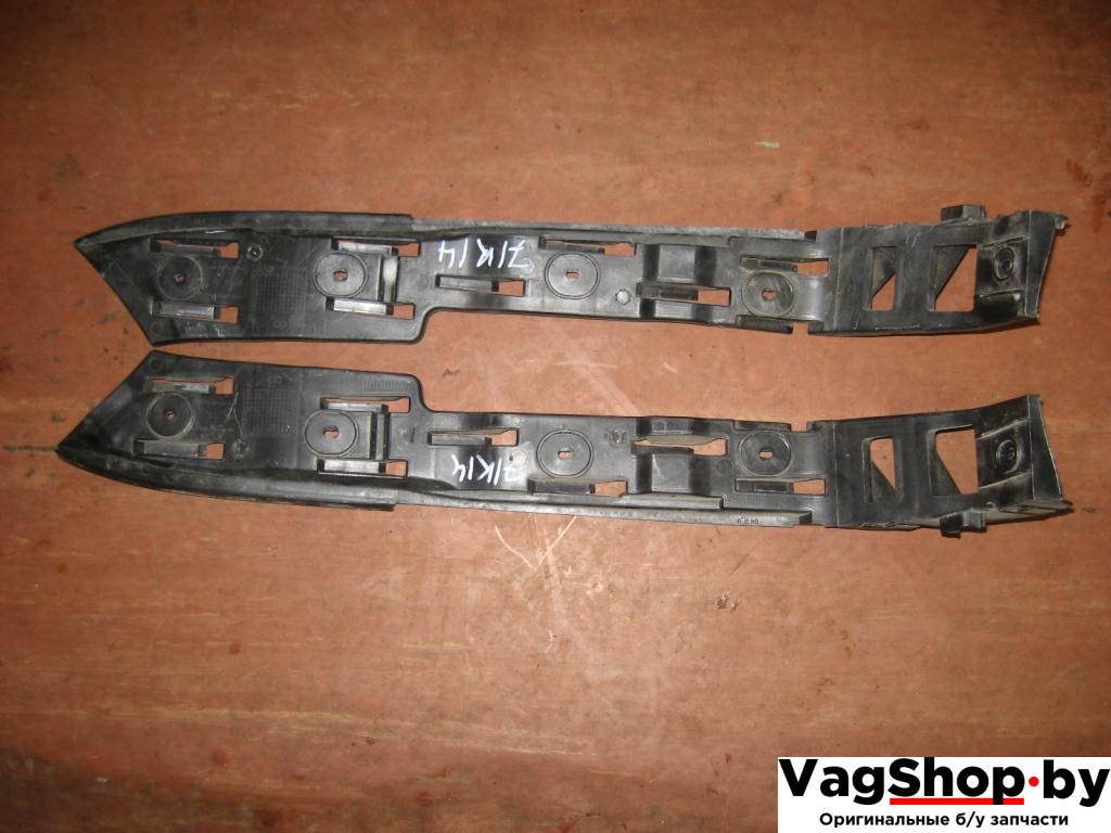 Крепление бампера заднего Volkswagen Golf 5 поколение 2007, 1.9 л., TDi, BLS, дизель, МКПП, черный, универсал, передний привод, 1K9807393, 1K9807394 - фото №1