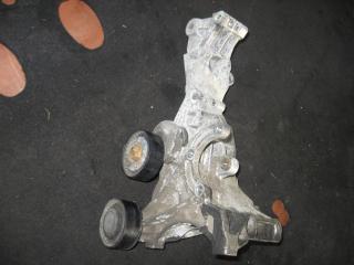 кронштейн двигателя Audi A4 B7 2006, 2.0 л., TDi, BPW, дизель, МКПП, черный, универсал, передний привод, 03G903143D