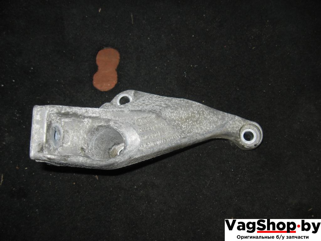 кронштейн двигателя Audi A4 B7 2006, 2.0 л., TDi, BPW, дизель, МКПП, черный, универсал, передний привод, 8E0199307S - фото №1