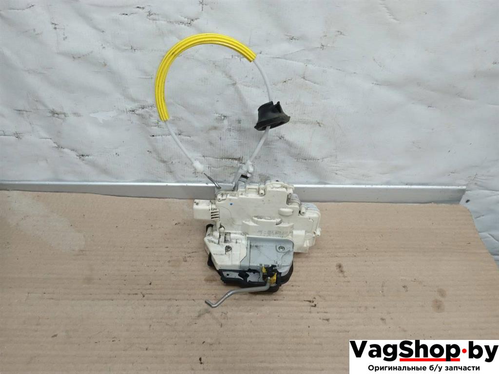 замок двери задней левой Audi A4 B7 2006, 2.0 л., TDi, BPW, дизель, МКПП, черный, универсал, передний привод, 8E0839015AA - фото №1