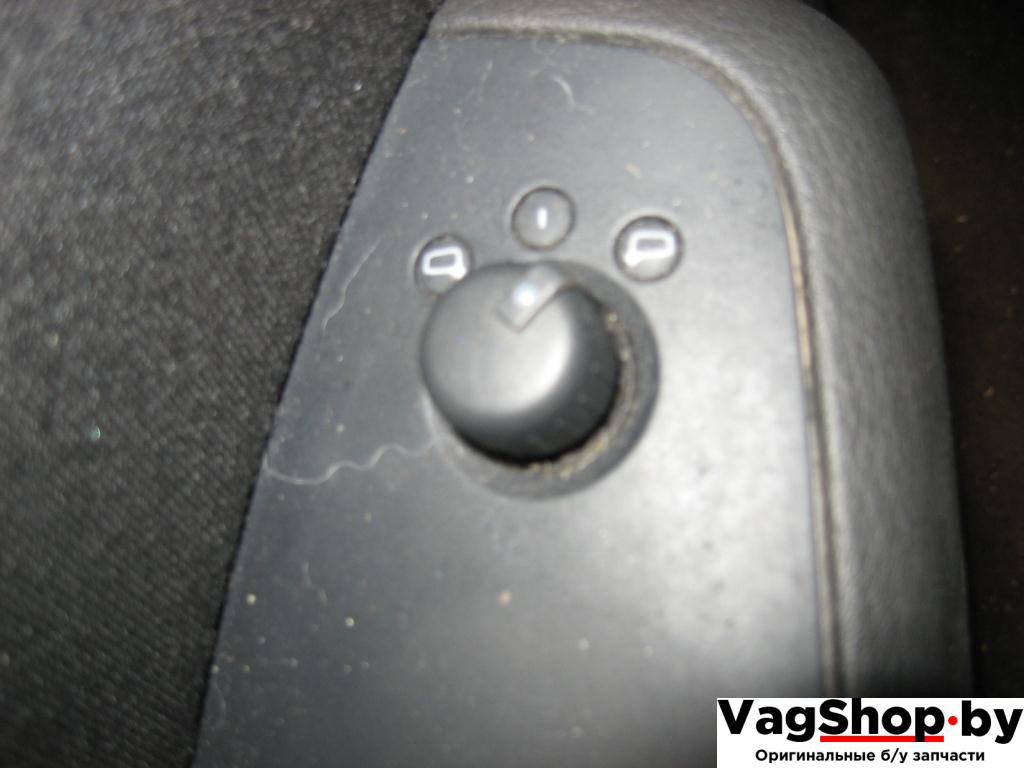джойстик регулировки зеркал Audi A4 B7 2006, 2.0 л., TDi, BPW, дизель, МКПП, черный, универсал, передний привод, 8E0959565 - фото №1