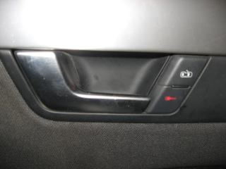 ручка внутренняя передняя левая Audi A4 B7 2006, 2.0 л., TDi, BPW, дизель, МКПП, черный, универсал, передний привод