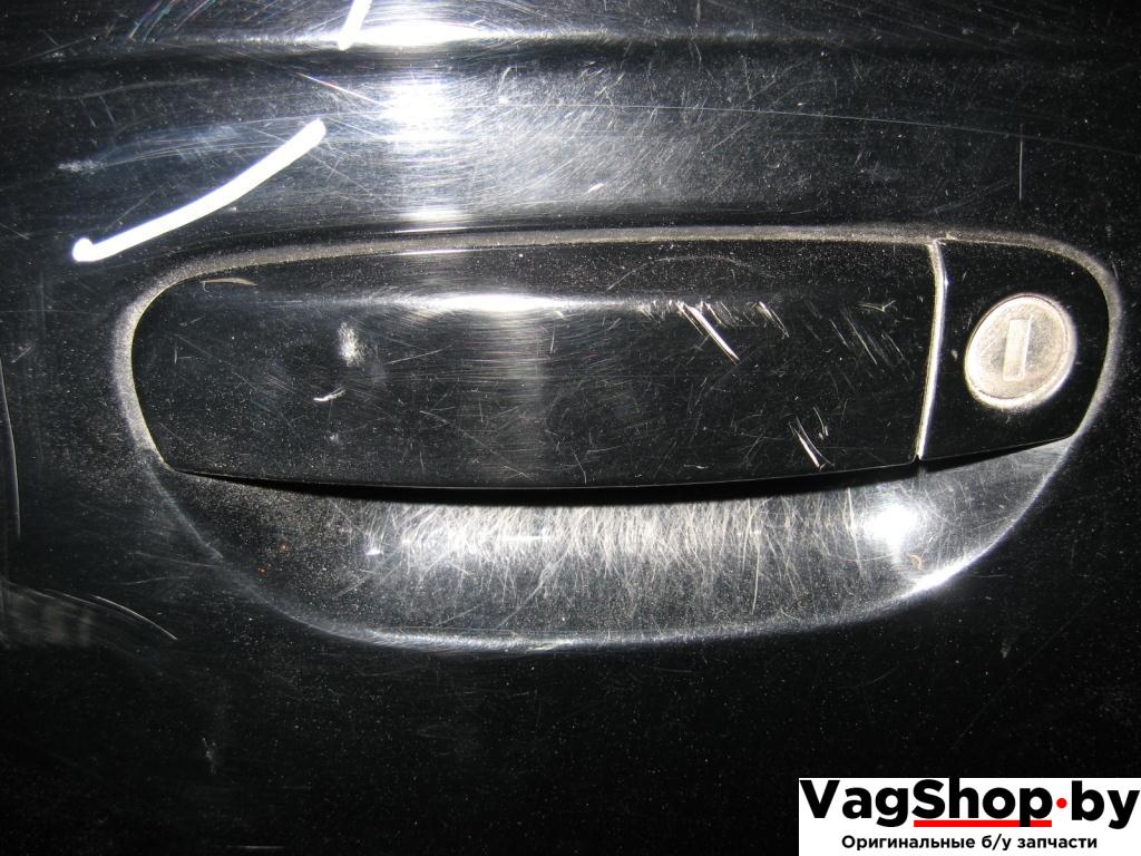 ручка наружная передняя левая Audi A4 B7 2006, 2.0 л., TDi, BPW, дизель, МКПП, черный, универсал, передний привод - фото №1
