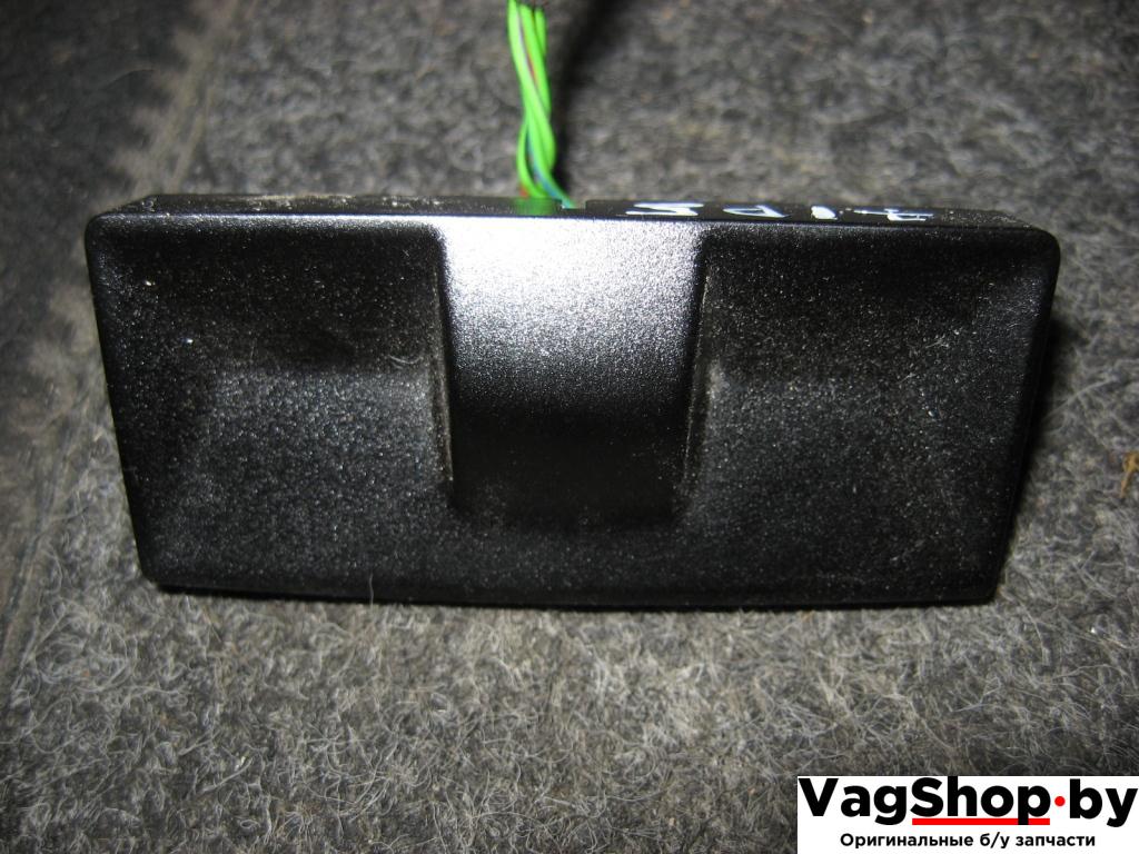 датчик температуры Volkswagen Golf Plus 1 поколение 2006, 1.9 л., TDi, BLS, дизель, МКПП, серый, хетчбэк 5 дв., передний привод, 1K0907539D - фото №1