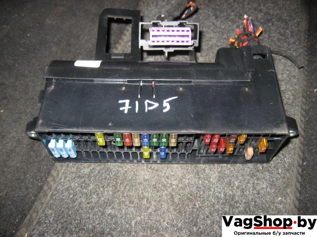 блок предохранителей Volkswagen Golf Plus 1 поколение 2006, 1.9 л., TDi, BLS, дизель, МКПП, серый, хетчбэк 5 дв., передний привод - фото №1