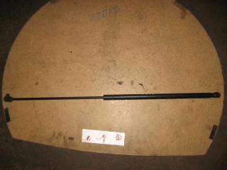 амортизатор капота Volkswagen Golf Plus 1 поколение 2006, 1.9 л., TDi, BLS, дизель, МКПП, серый, хетчбэк 5 дв., передний привод, 8E0823359A