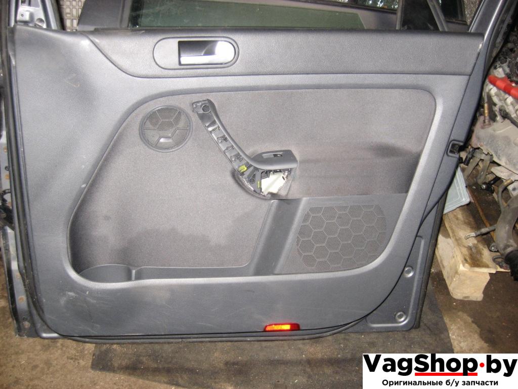обшивка двери передняя правая Volkswagen Golf Plus 1 поколение 2006, 1.9 л., TDi, BLS, дизель, МКПП, серый, хетчбэк 5 дв., передний привод - фото №1