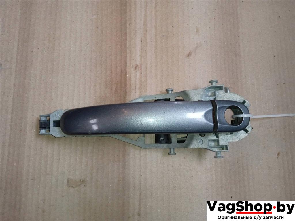 ручка наружная передняя левая Volkswagen Golf Plus 1 поколение 2006, 1.9 л., TDi, BLS, дизель, МКПП, серый, хетчбэк 5 дв., передний привод - фото №1
