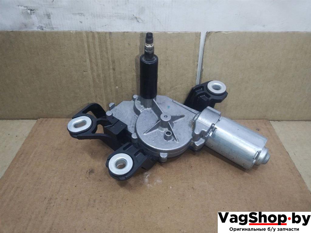 моторчик заднего стеклоочистителя (дворника) Volkswagen Golf Plus 1 поколение 2006, 1.9 л., TDi, BLS, дизель, МКПП, серый, хетчбэк 5 дв., передний привод, 5M0955711B - фото №1