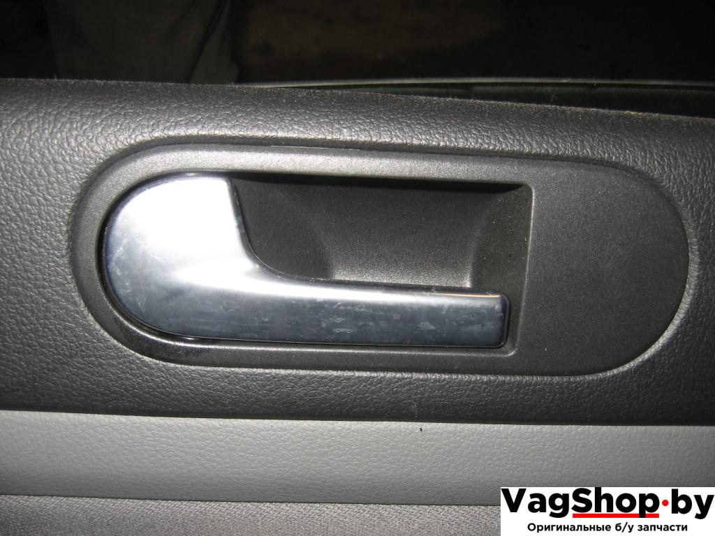 ручка внутренняя задняя левая Volkswagen Golf Plus 1 поколение 2008, 1.9 л., TDi, BKC, дизель, МКПП, серебро, хетчбэк 5 дв., передний привод - фото №1