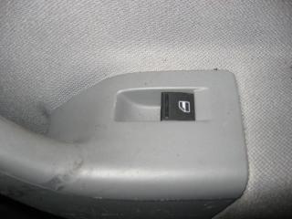 кнопка стеклоподъемника переднего правого Volkswagen Golf Plus 1 поколение 2008, 1.9 л., TDi, BKC, дизель, МКПП, серебро, хетчбэк 5 дв., передний привод