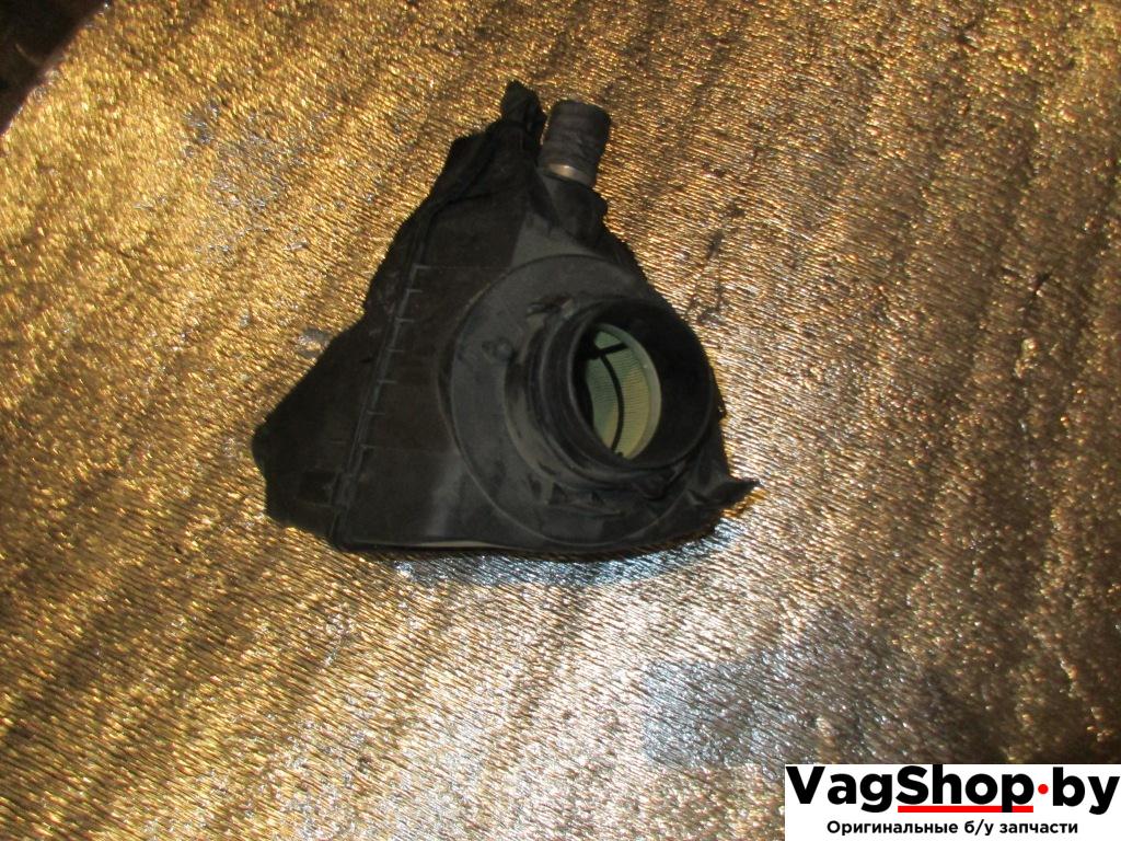 корпус воздушного фильтра Audi A6 4F/C6 2007, 2.8 л., FSI, BDX, бензин, АКПП, черный, универсал, передний привод, 4F0133835L - фото №1