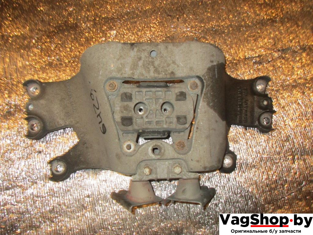 кронштейн КПП Audi A6 4F/C6 2007, 2.8 л., FSI, BDX, бензин, АКПП, черный, универсал, передний привод, 4F0399263L, 4F0399151 - фото №1