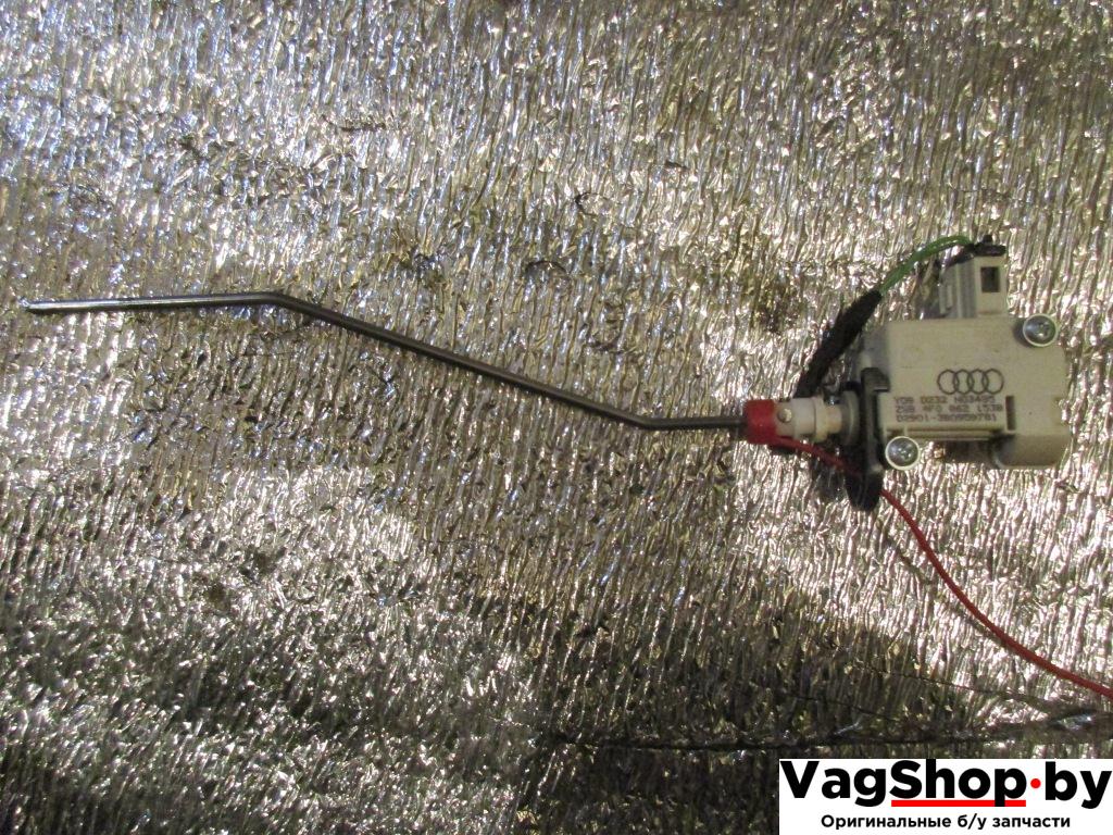 активатор замка крышки топливного бака Audi A6 4F/C6 2007, 2.8 л., FSI, BDX, бензин, АКПП, черный, универсал, передний привод, 4F0862153B - фото №1