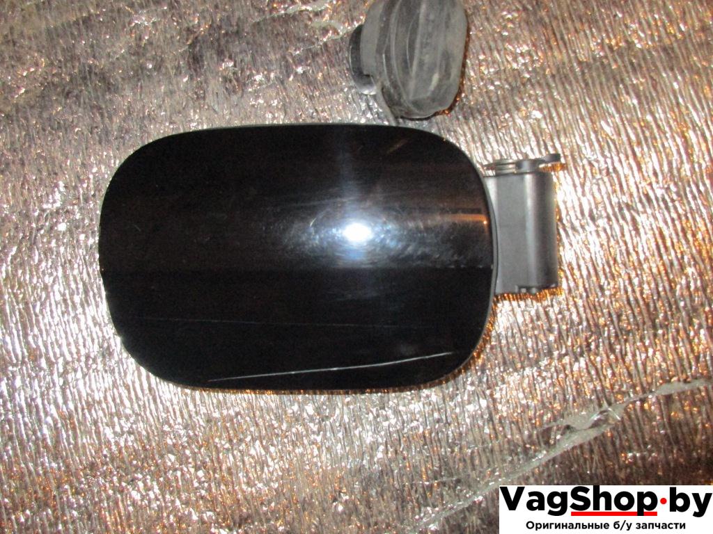 лючок топливного бака Audi A6 4F/C6 2007, 2.8 л., FSI, BDX, бензин, АКПП, черный, универсал, передний привод - фото №1
