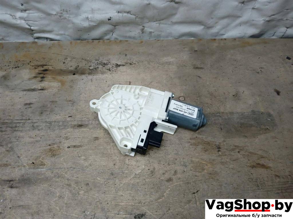 моторчик стеклоподъемника задний правый Audi A6 4F/C6 2007, 2.8 л., FSI, BDX, бензин, АКПП, черный, универсал, передний привод, 4F0959802F - фото №1