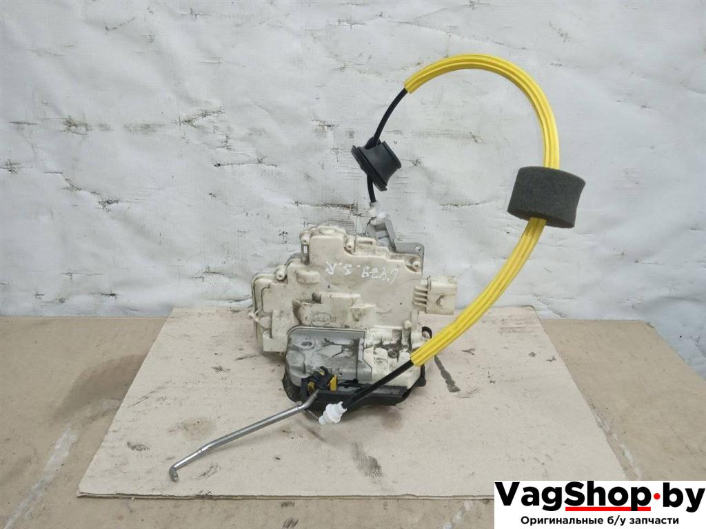 замок двери задней правой Audi A6 4F/C6 2007, 2.8 л., FSI, BDX, бензин, АКПП, черный, универсал, передний привод - фото №1