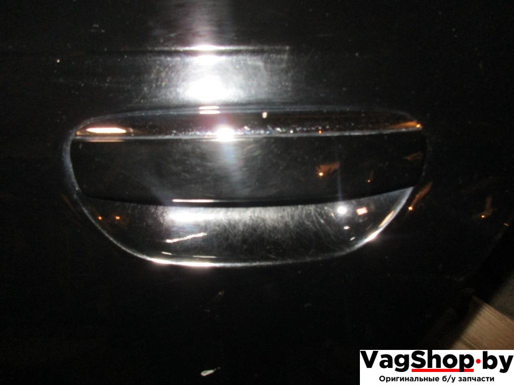 ручка наружная задняя левая Audi A6 4F/C6 2007, 2.8 л., FSI, BDX, бензин, АКПП, черный, универсал, передний привод - фото №1