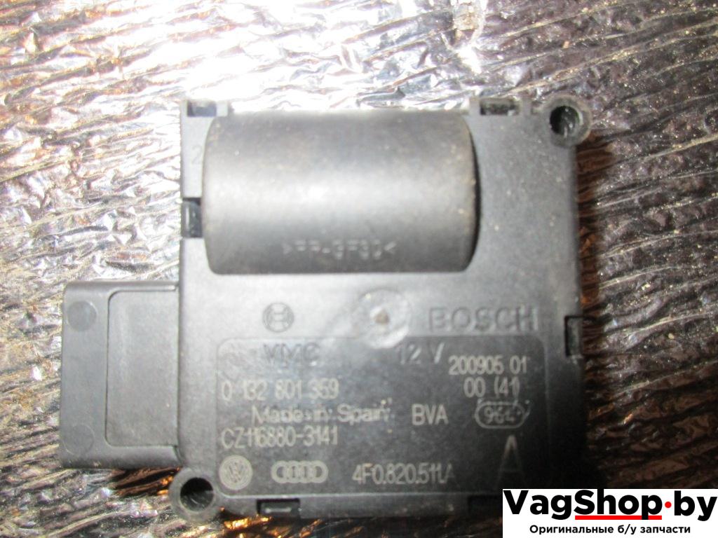 моторчик заслонки печки Audi A6 4F/C6 2006, 3.2 л., FSI, AUK, бензин, АКПП, белый, универсал, полный привод, 4F0820511A - фото №1