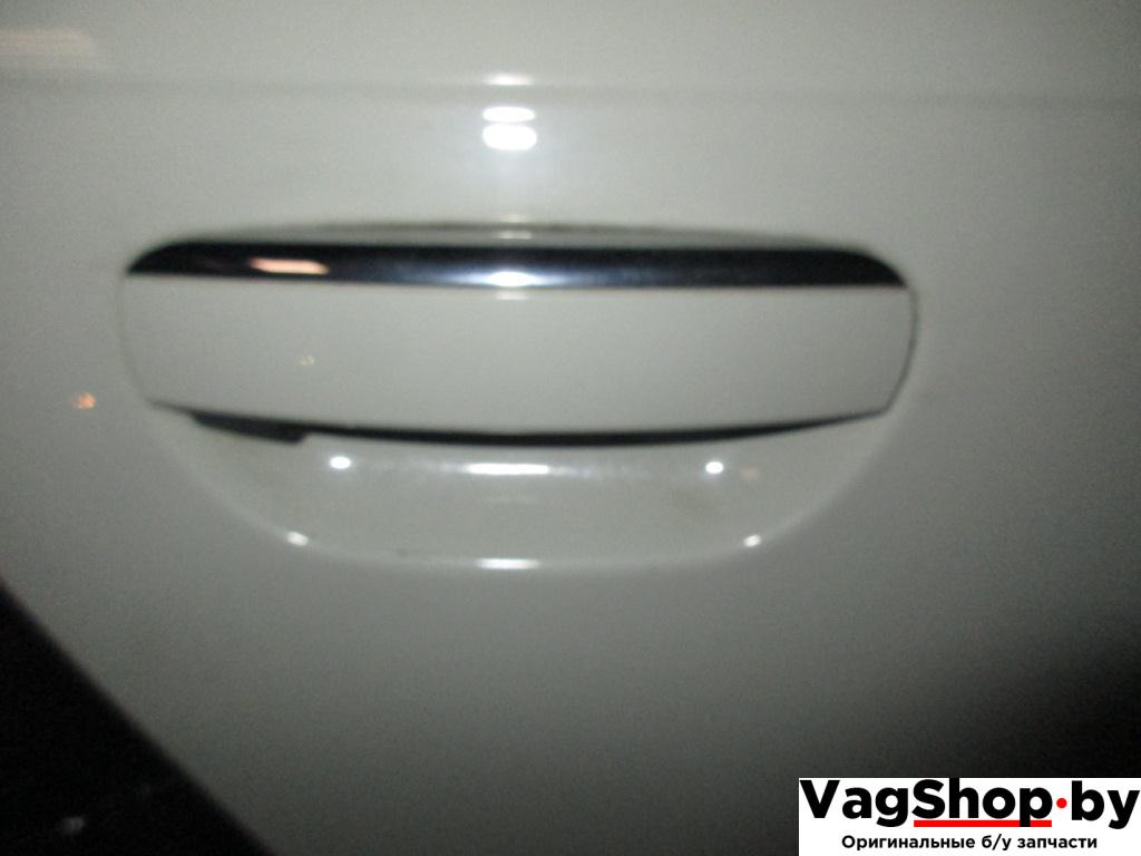ручка наружная задняя правая Audi A6 4F/C6 2006, 3.2 л., FSI, AUK, бензин, АКПП, белый, универсал, полный привод - фото №1
