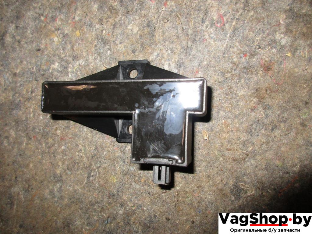 антенна сигнализации Audi A6 4F/C6 2006, 3.2 л., FSI, AUK, бензин, АКПП, белый, универсал, полный привод, 4F0909141 - фото №1