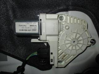 моторчик стеклоподъемника задний левый Audi A6 4F/C6 2006, 3.2 л., FSI, AUK, бензин, АКПП, белый, универсал, полный привод, 4F0959801C
