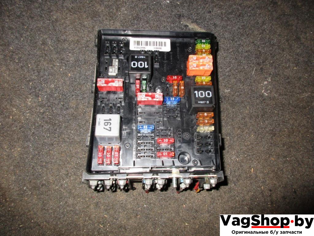 блок предохранителей Volkswagen Passat B6 2006, 2.0 л., TFSI, BWA, бензин, МКПП, серый, универсал, передний привод, 1K0937124K - фото №1