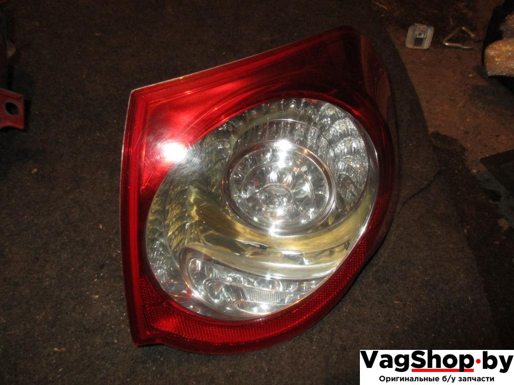 фонарь задний правый Volkswagen Passat B6 2006, 2.0 л., TFSI, BWA, бензин, МКПП, серый, универсал, передний привод - фото №1