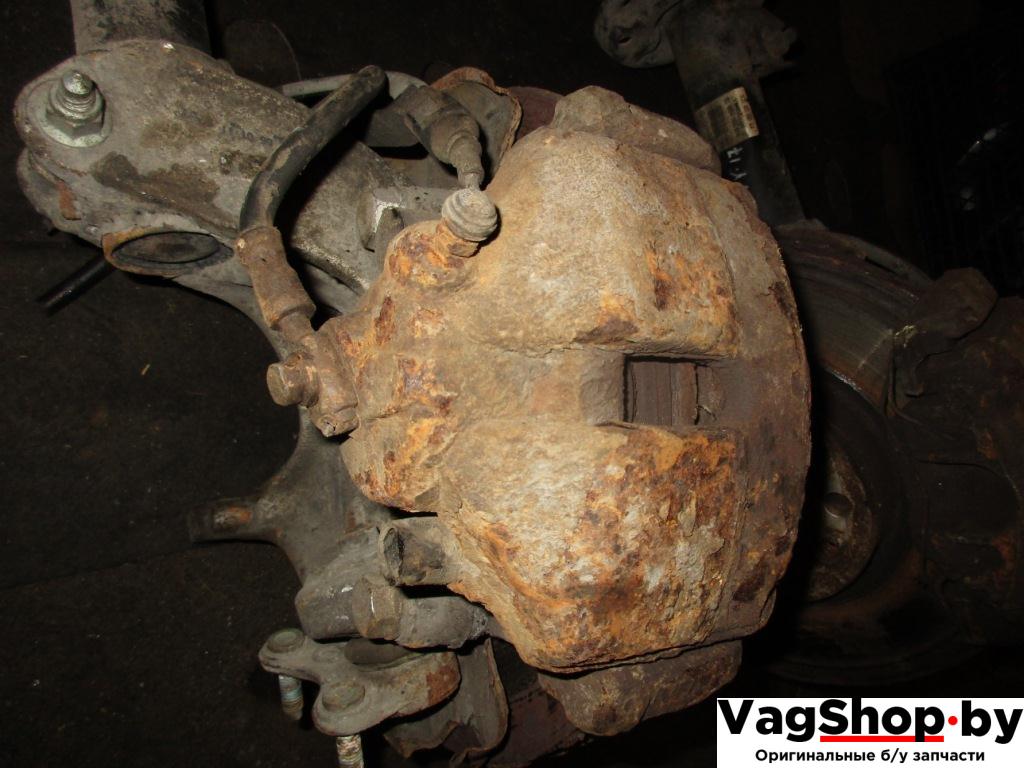 суппорт передний левый Volkswagen Passat B6 2007, 2.0 л., FSI, BVY, бензин, АКПП, серебро, универсал, передний привод - фото №1