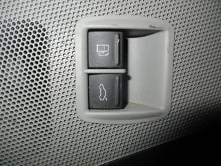 кнопка открытия лючка топливного бака Volkswagen Passat B6 2006, 2.0 л., TFSI, BWA, бензин, МКПП, серый, универсал, передний привод