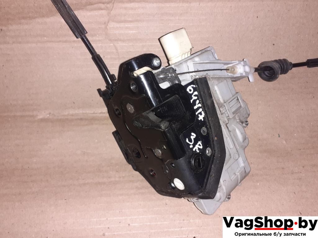 замок двери задней правой Volkswagen Passat B6 2007, 2.0 л., FSI, BVY, бензин, АКПП, серебро, универсал, передний привод, 3C4839016A - фото №1