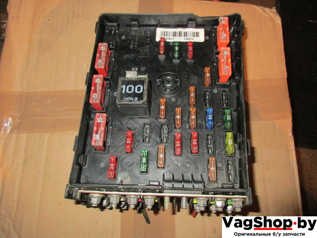 блок предохранителей Volkswagen Passat B6 2006, 1.9 л., TDi, BLS, дизель, МКПП, серебро, универсал, передний привод, 3C0937125 - фото №1