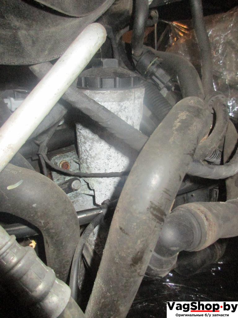 корпус масляного фильтра Volkswagen Passat B6 2006, 1.9 л., TDi, BLS, дизель, МКПП, серебро, универсал, передний привод, 045115389J - фото №1