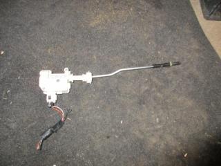 активатор замка крышки топливного бака Volkswagen Golf 5 поколение 2005, 2.0 л., TDi, BMM, дизель, АКПП, черный, хетчбэк 5 дв., передний привод