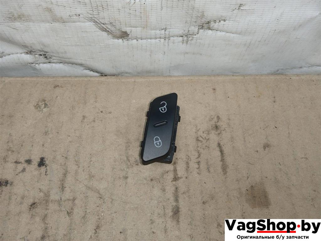 кнопка центрального замка Volkswagen Golf 5 поколение 2005, 2.0 л., TDi, BMM, дизель, АКПП, черный, хетчбэк 5 дв., передний привод, 1K0962125B - фото №1
