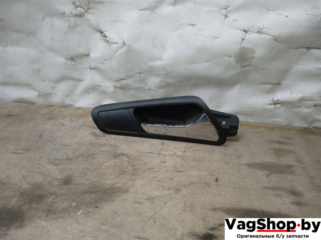 ручка внутренняя передняя правая Volkswagen Passat B6 2006, 2.0 л., TDi, BKP, дизель, МКПП, синий темный, универсал, передний привод, 3C1837114 - фото №1