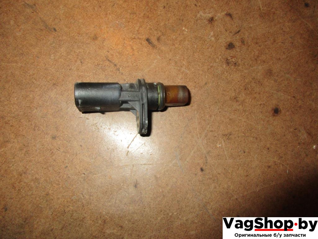 датчик распредвала Volkswagen Passat B6 2006, 2.0 л., TFSI, BWA, бензин, МКПП, серый, универсал, передний привод, 06C905163B - фото №1