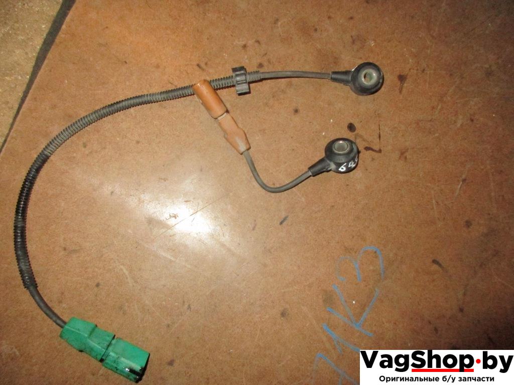 датчик детонации Volkswagen Passat B6 2006, 2.0 л., TFSI, BWA, бензин, МКПП, серый, универсал, передний привод, 06E905377A, 06F905377 - фото №1