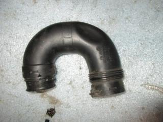 воздуховод Volkswagen Golf 5 поколение 2007, 1.9 л., TDi, BLS, дизель, МКПП, черный, универсал, передний привод, 1K0129618AT