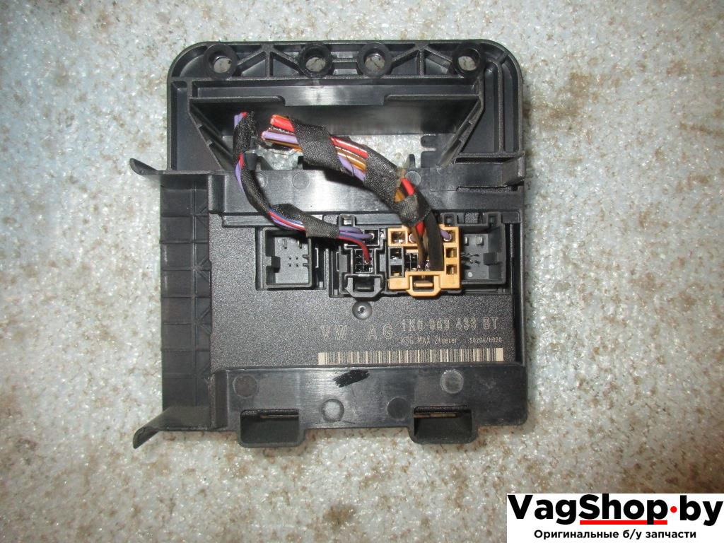 блок комфорта Volkswagen Golf 5 поколение 2007, 1.9 л., TDi, BLS, дизель, МКПП, черный, универсал, передний привод, 1K0959433BT - фото №1