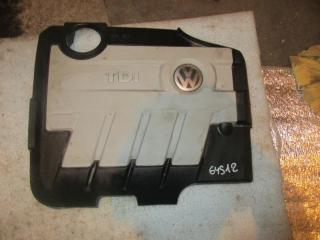 декоративная крышка двигателя Volkswagen Passat B6 2010, 2.0 л., TDi, CBB, дизель, АКПП, красный, универсал, полный привод, 03L103925AM