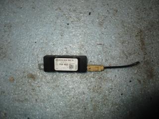 усилитель антенны Volkswagen Passat B6 2010, 2.0 л., TDi, CBB, дизель, АКПП, красный, универсал, полный привод, 3C9035552A