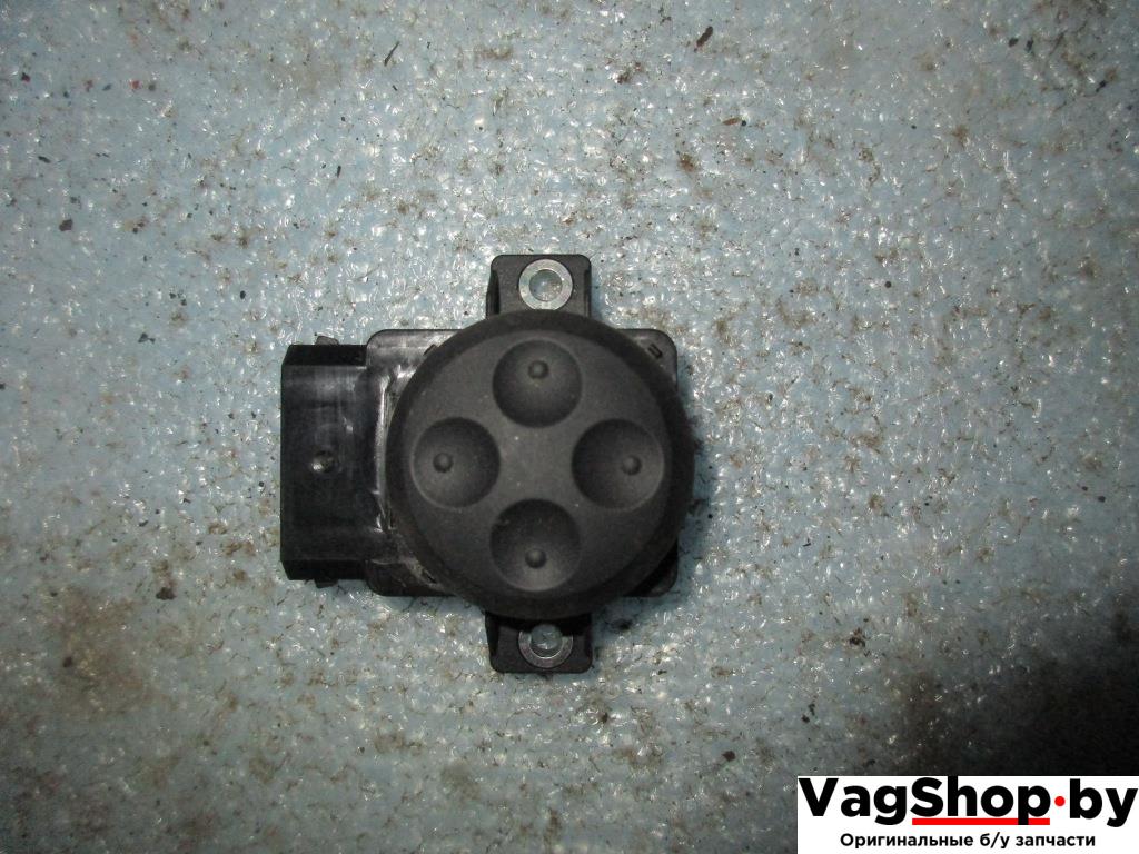 блок управления сиденьем Volkswagen Passat B6 2010, 2.0 л., TDi, CBB, дизель, АКПП, красный, универсал, полный привод, 8E0959777B - фото №1