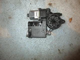 моторчик стеклоподъемника передний правый Volkswagen Passat B6 2010, 2.0 л., TDi, CBB, дизель, АКПП, красный, универсал, полный привод, 3C1837462L