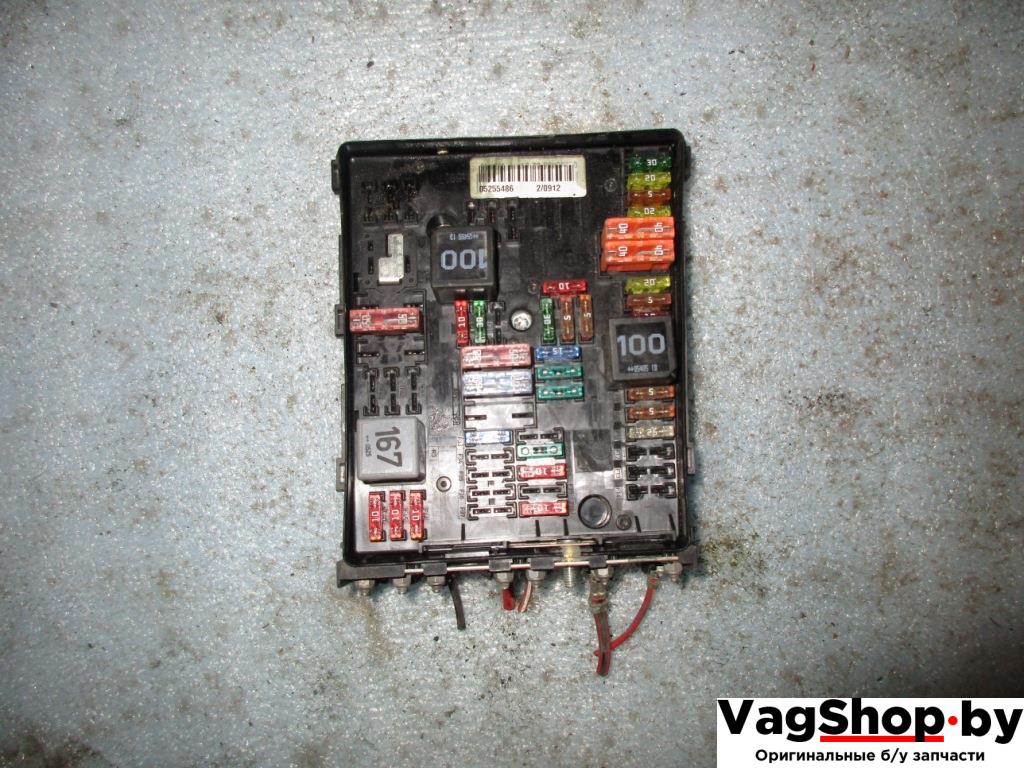 блок предохранителей Volkswagen Passat B6 2006, 2.0 л., TFSI, BWA, бензин, МКПП, серый, универсал, передний привод - фото №1