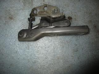 петля капота Volkswagen Passat B6 2006, 2.0 л., TFSI, BWA, бензин, МКПП, серый, универсал, передний привод, 3C0823301D