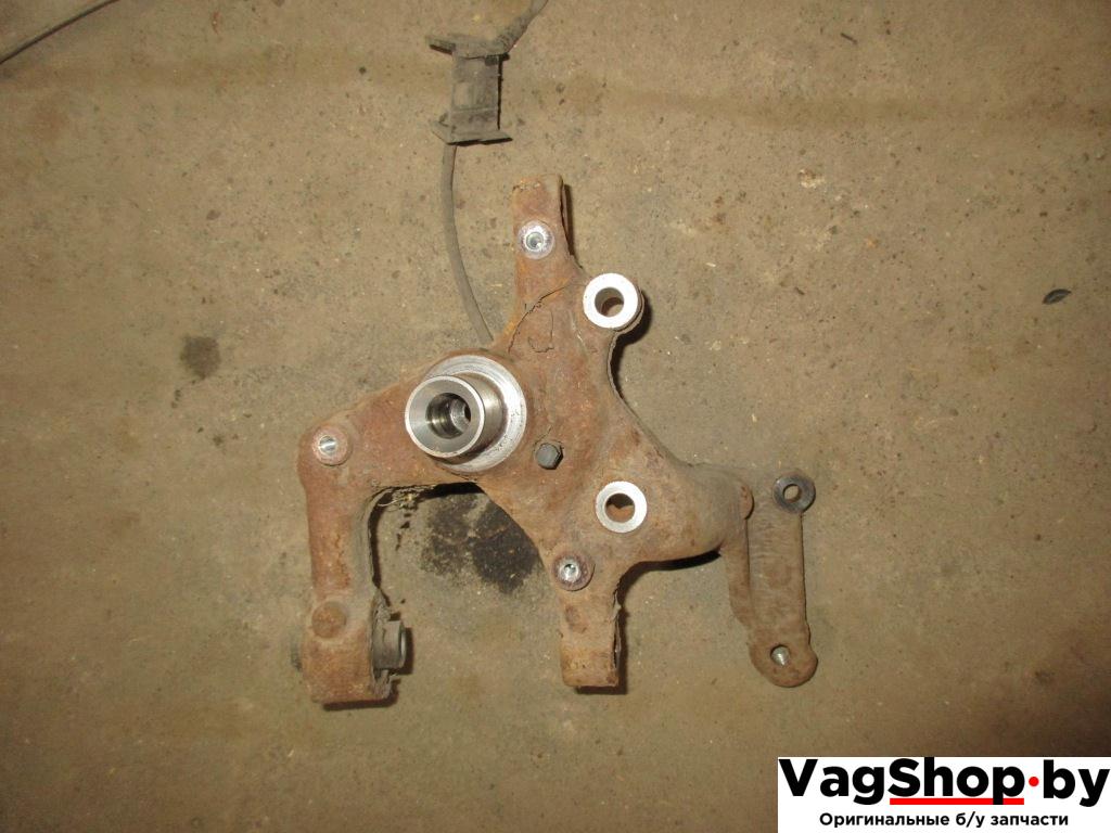 кулак задний правый Volkswagen Golf Plus 1 поколение 2007, 1.9 л., TDi, BLS, дизель, МКПП, серебро, хетчбэк 5 дв., передний привод - фото №1