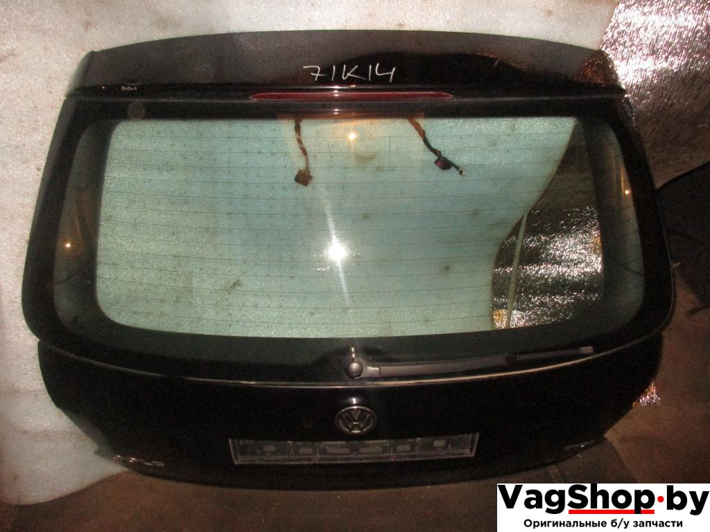 обшивка крышки багажника Volkswagen Golf 5 поколение 2007, 1.9 л., TDi, BLS, дизель, МКПП, черный, универсал, передний привод - фото №1